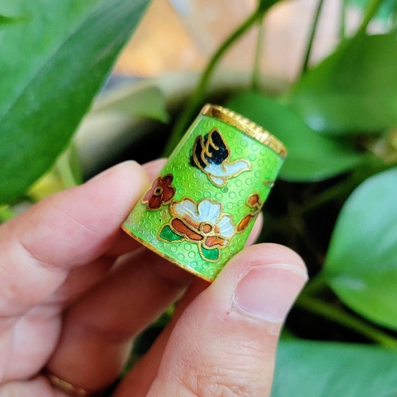 Vintage Floral Cloisonne Thimble - Picture 5 of 8